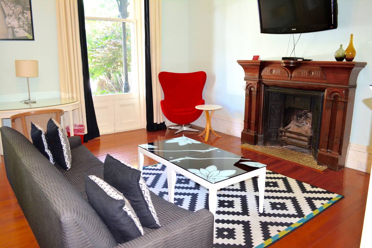Mansion Suite | Desk, iron/ironing board, cribs (free), rollaway beds (surcharge)