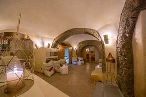 Espace de soins pour les couples, sauna, bain à remous, hammam