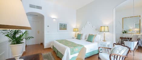 Superior-Doppelzimmer | Minibar, Zimmersafe, Schreibtisch, Verdunkelungsvorhänge