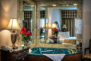 Executive Suite, 1 King Bed (Jetted Tub) | Baignoire à jets