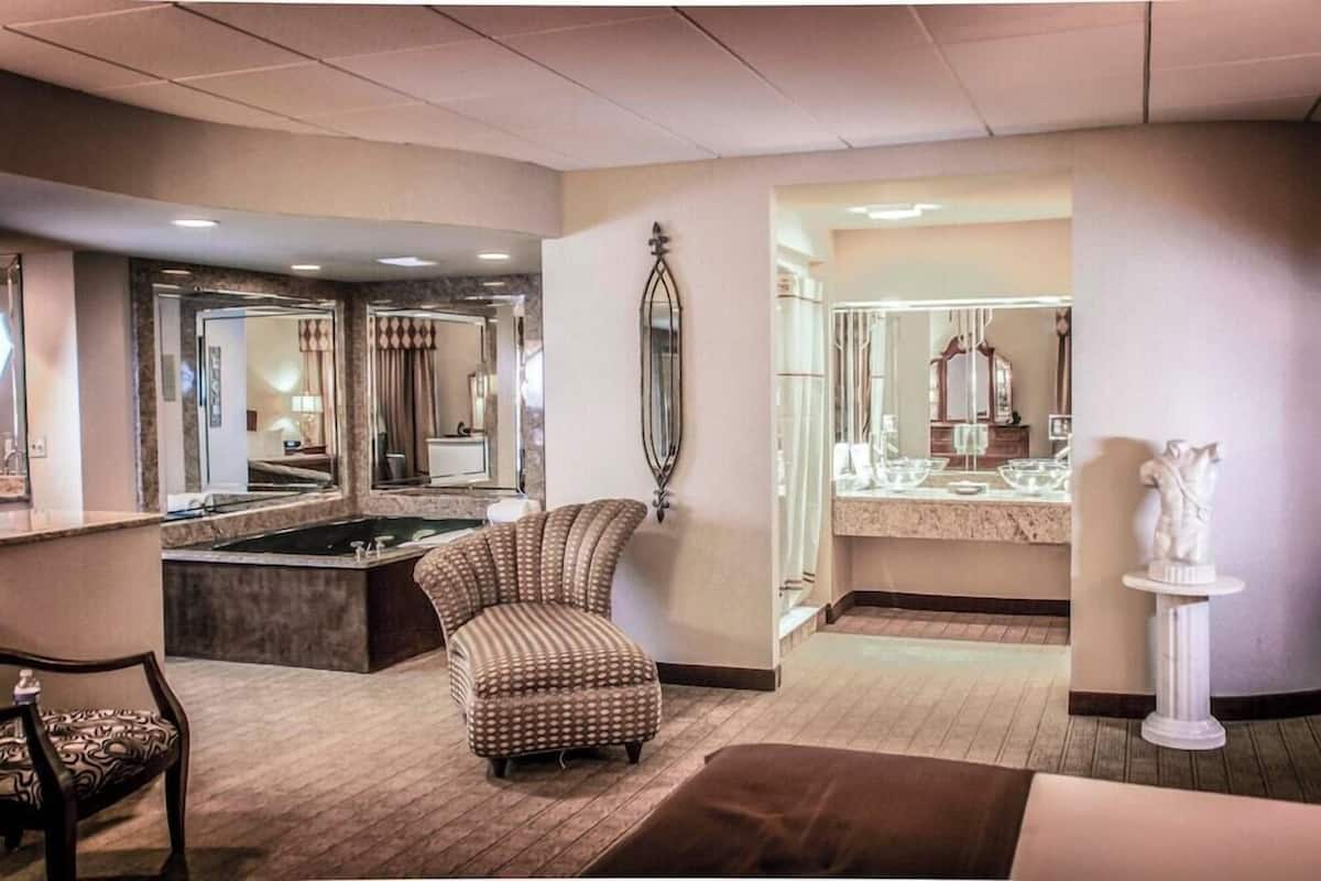 Bathroom | Shower, free toiletries, hair dryer, towels