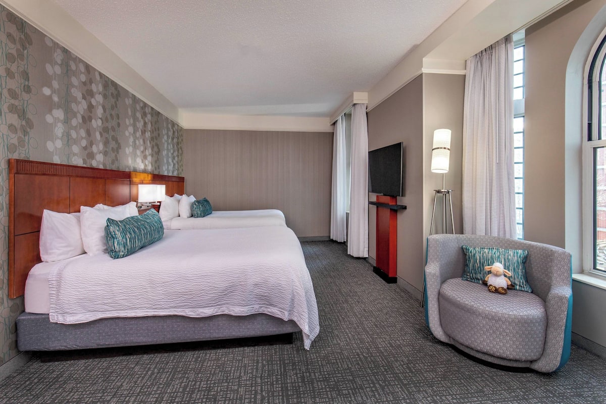 Room, 2 Queen Beds, Non Smoking, City View | Hypo-allergenic bedding, pillowtop beds, in-room safe, desk