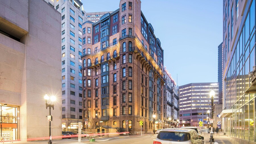 Courtyard by Marriott Boston Copley Square