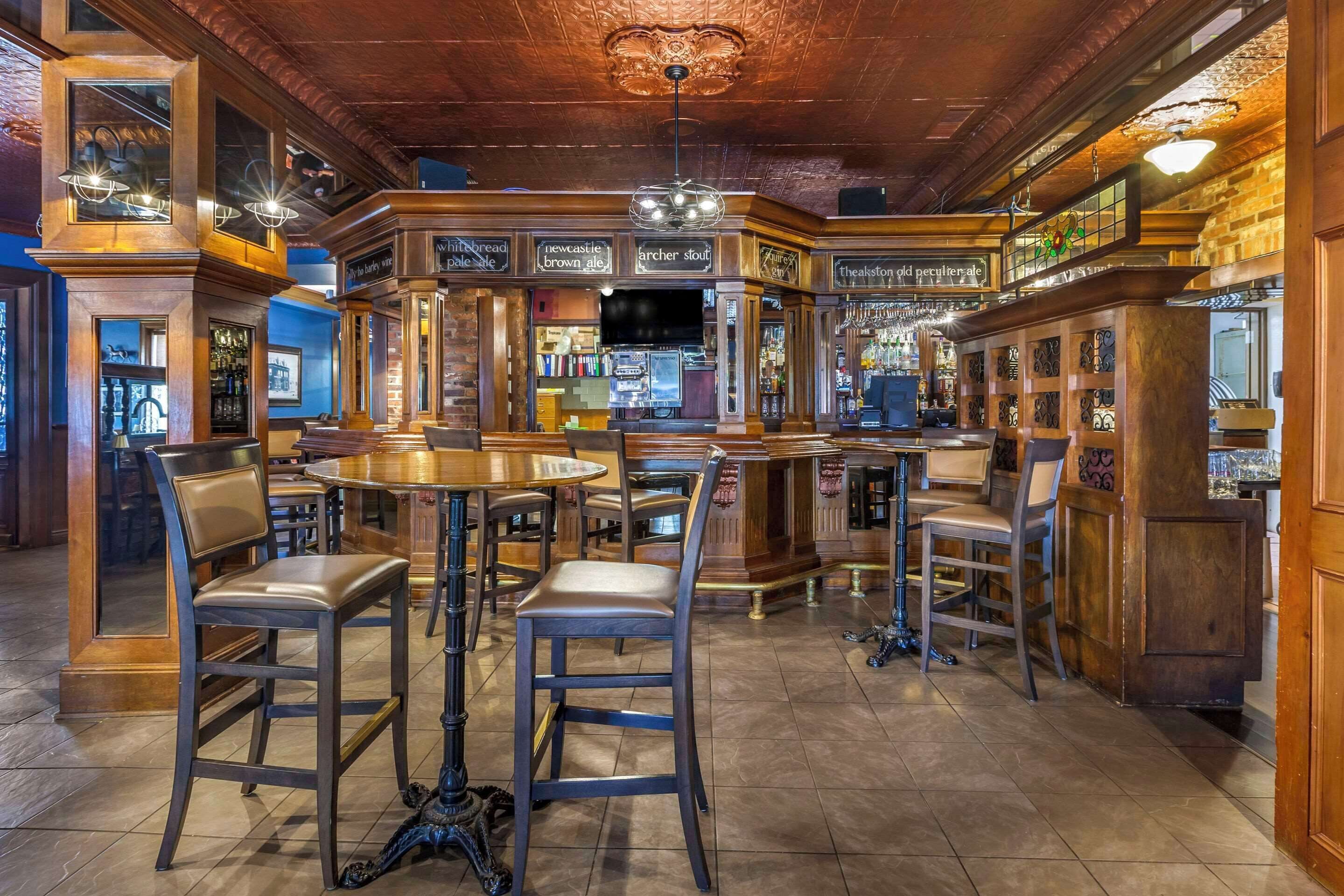 breakfast and dinner served