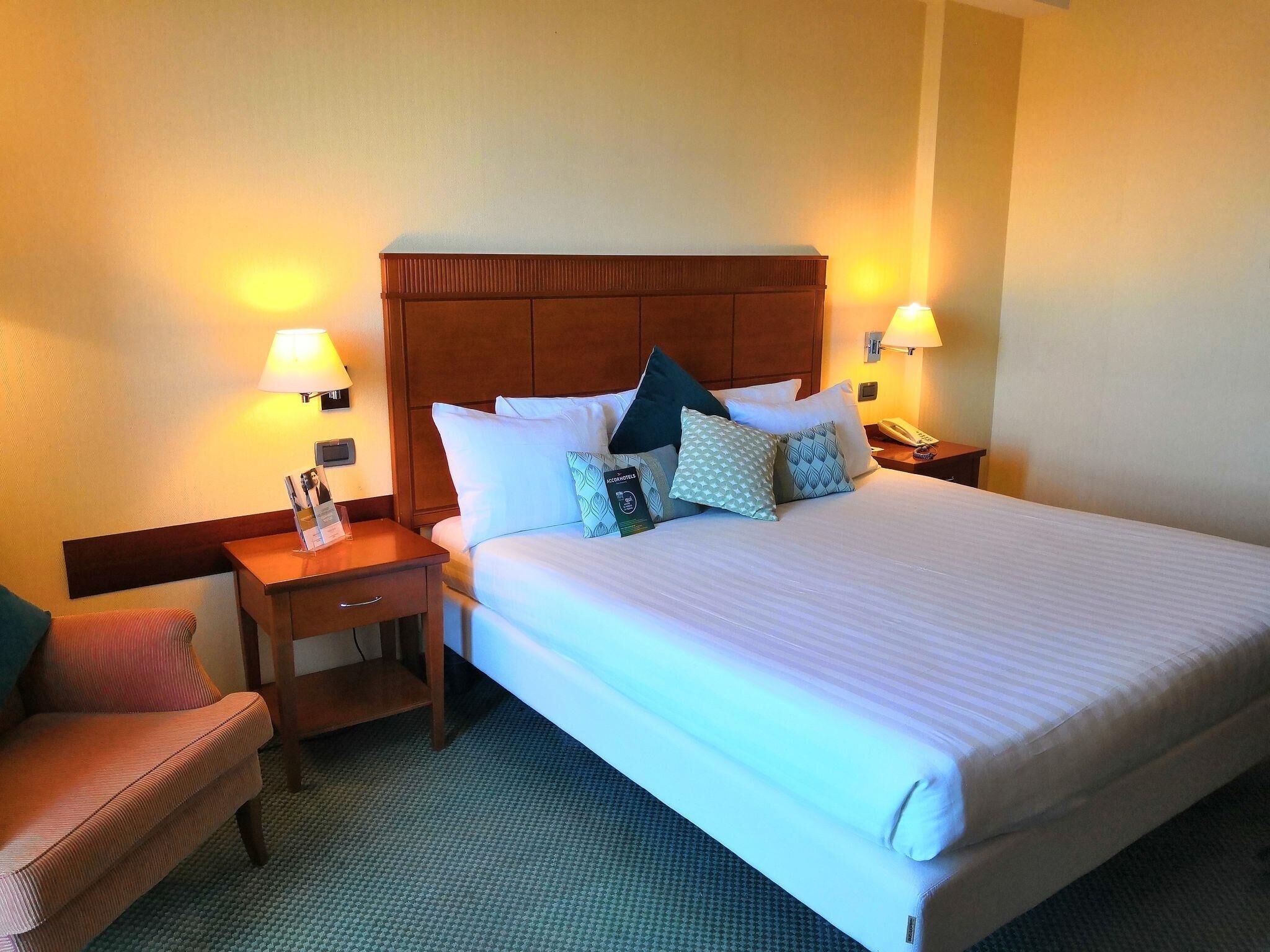Privilege, Room, 1 Double Bed, Balcony | Premium bedding, minibar, in-room safe, desk
