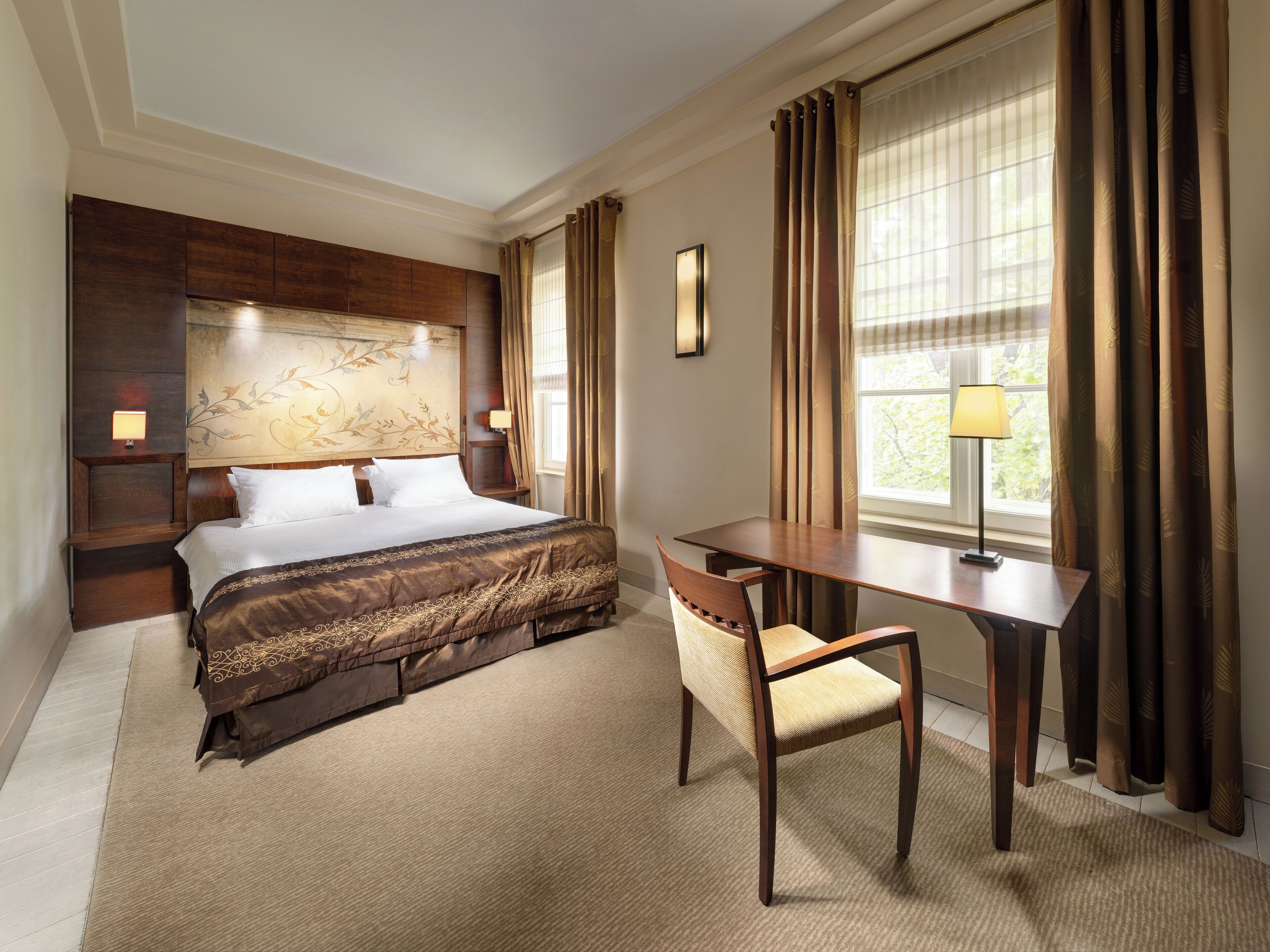 Suite (Le Regina) | Ropa de cama hipoalergénica, minibar, caja fuerte y escritorio