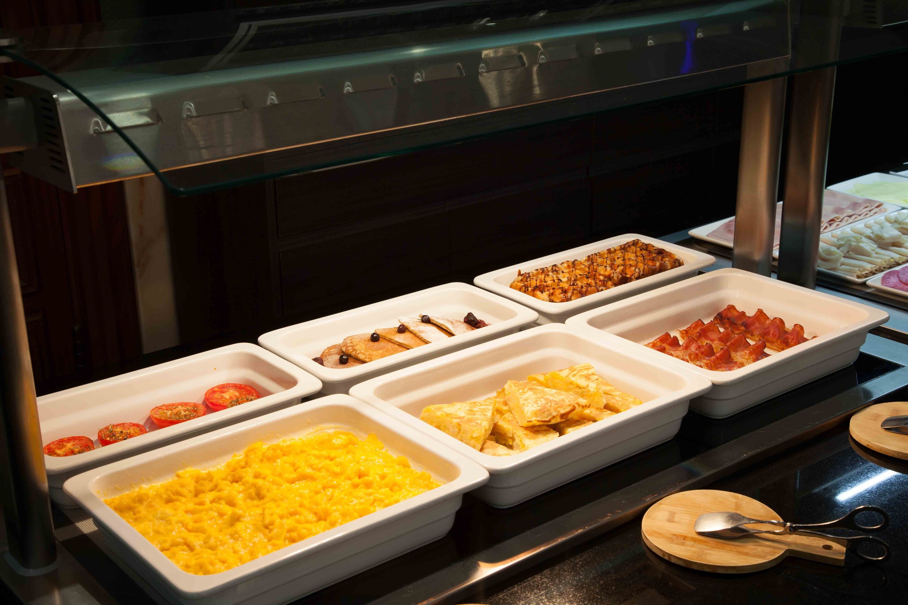 daily continental breakfast (eur 12 per person)