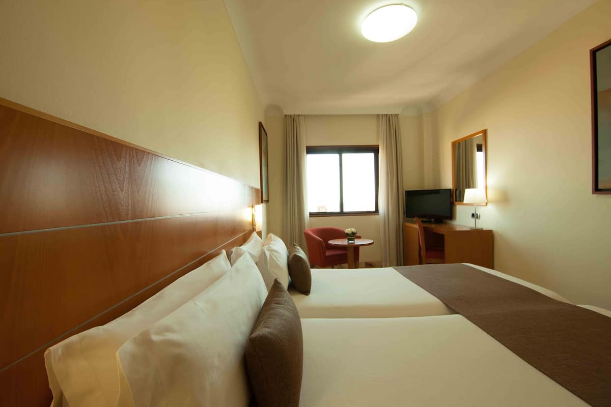 minibar, in-room safe, desk, laptop workspace