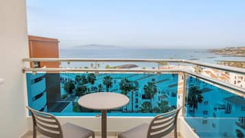 Coffres-forts dans les chambres, bureau, fer et planche Ă repasser