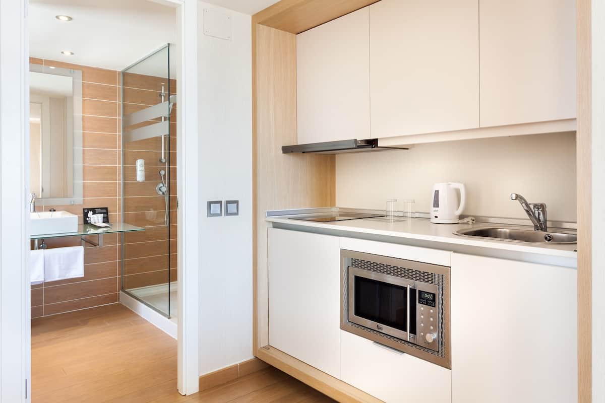 Mini-fridge, electric kettle