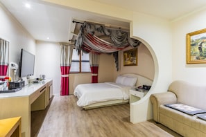 Deluxe Double Room, 1 Queen Bed | Minibar, in-room safe, desk, blackout drapes