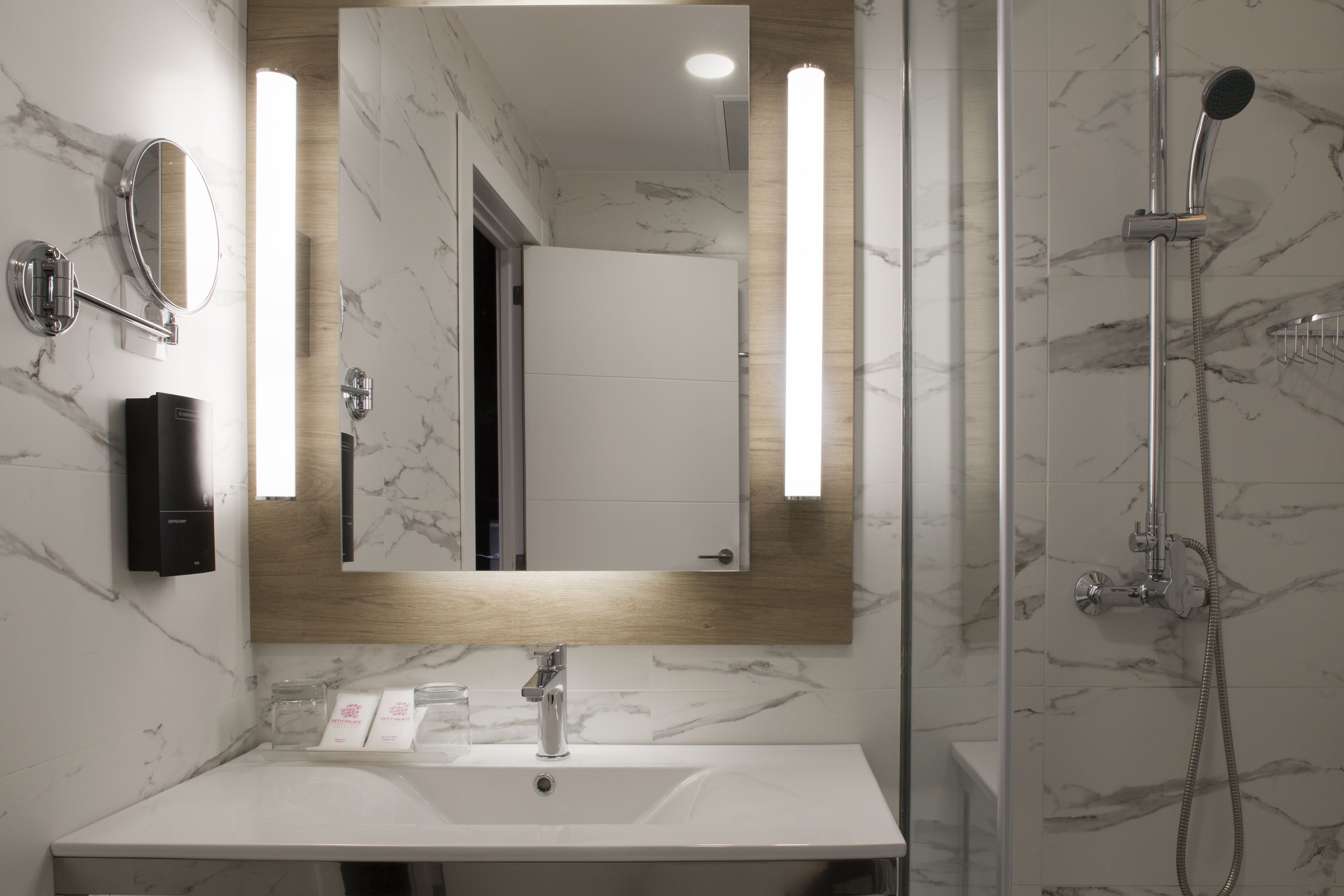 Foto - Petit Palace Arenal