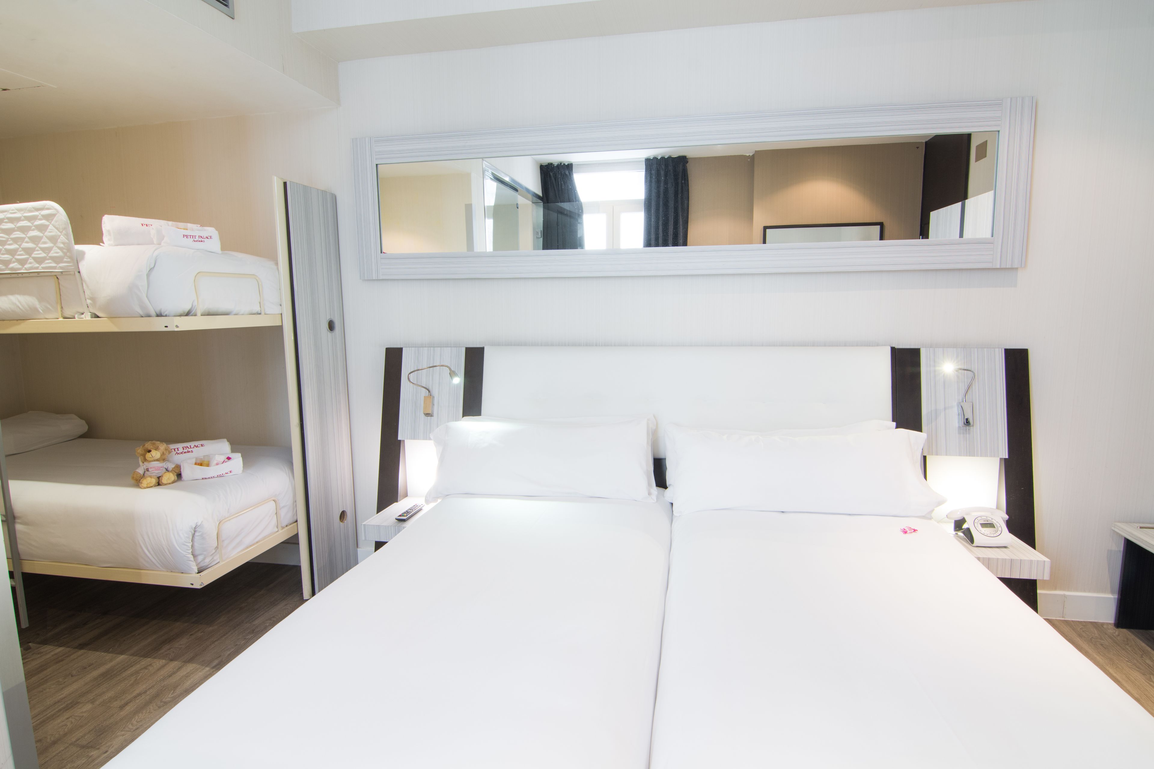 Foto - Petit Palace Arenal