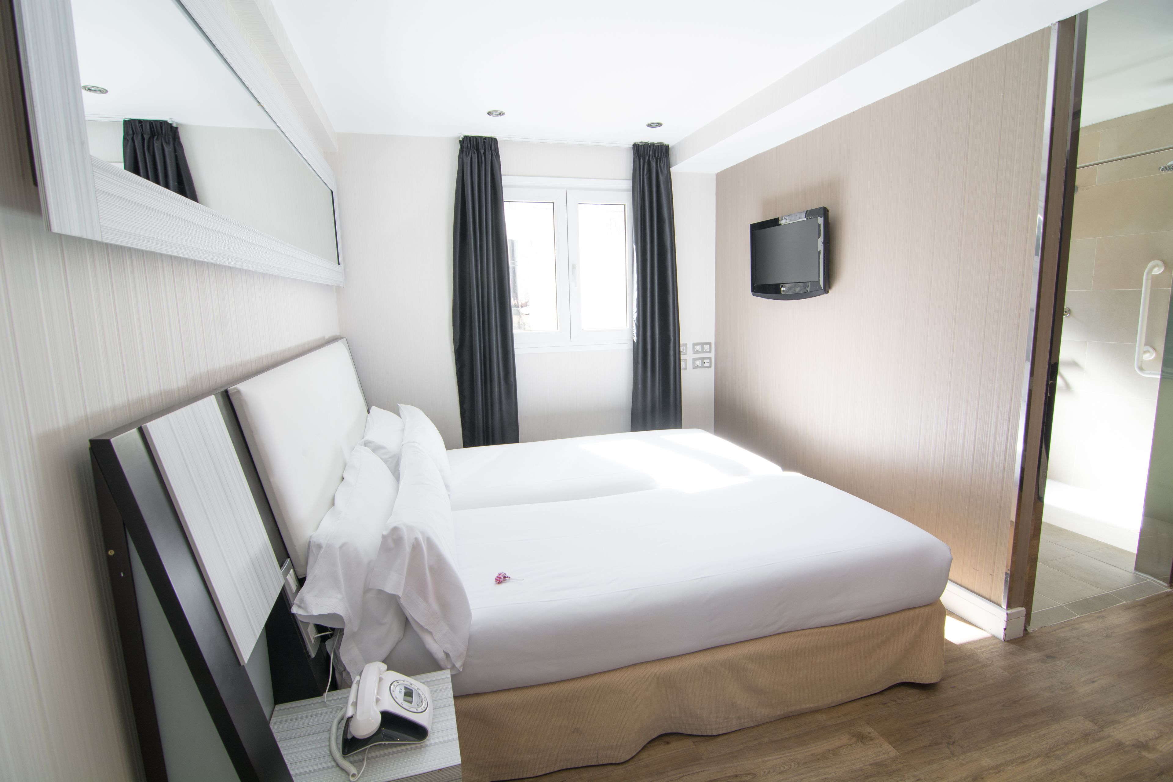 standard double room | minibar, in-room safe, desk, blackout curtains