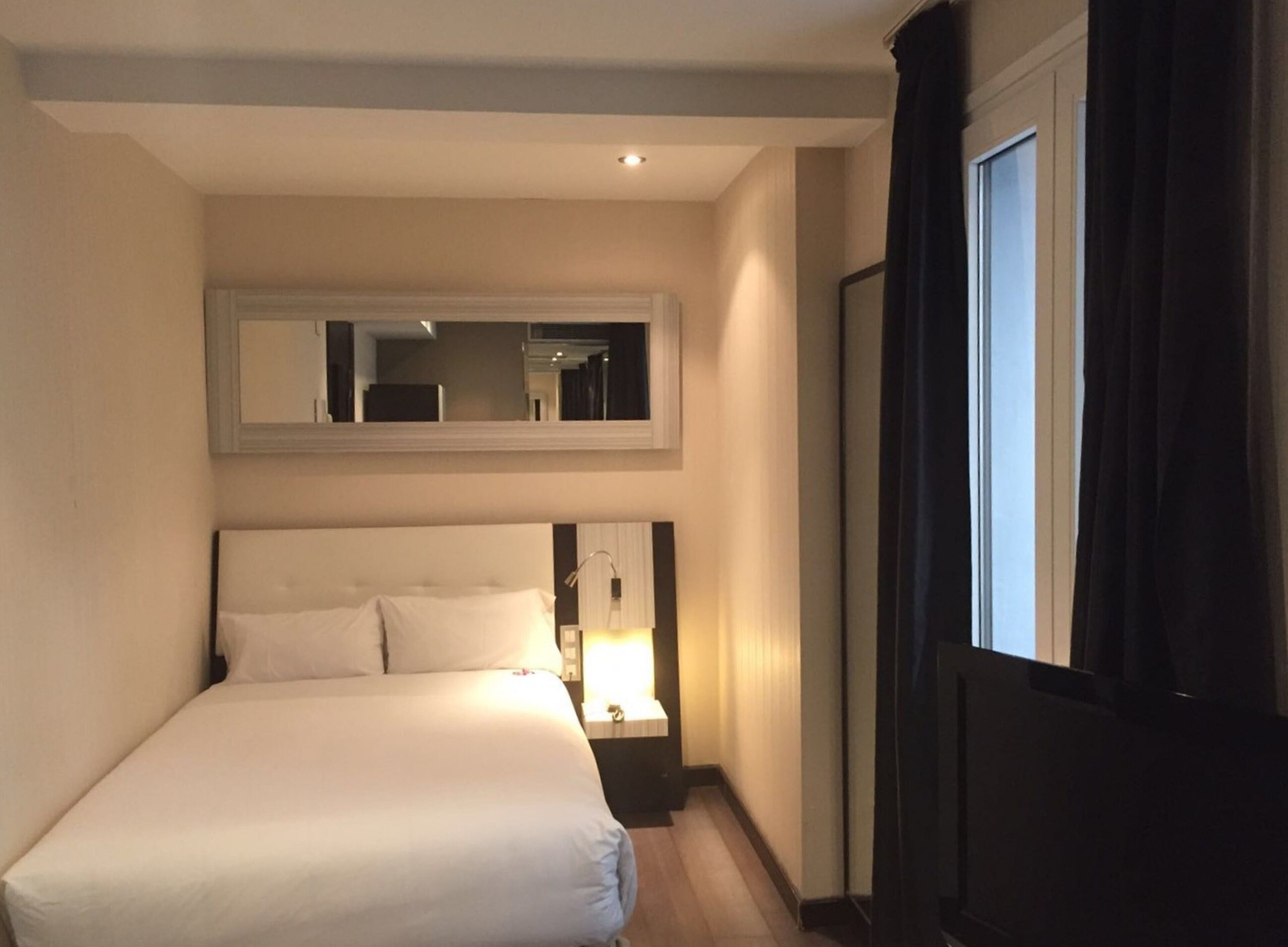 Minibar, in-room safe, desk, blackout drapes