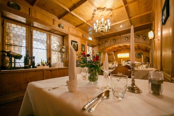 Lunch and dinner served, local and international cuisine