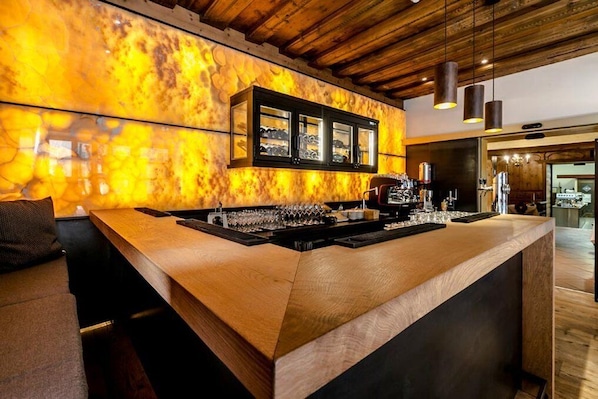 Bar (on property) - Hotel Sailer (Innsbruck)