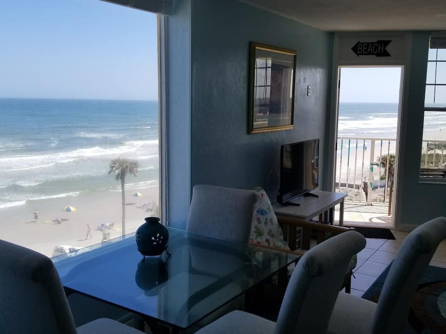 32-inch flat-screen TV with digital channels, TV