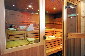 Sauna, Körperbehandlungen, Warmsteinmassagen, Körperpeelings