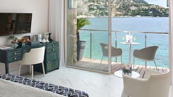 Deluxe Double Room, Balcony, Sea View | Bathroom amenities | Slippers, towels