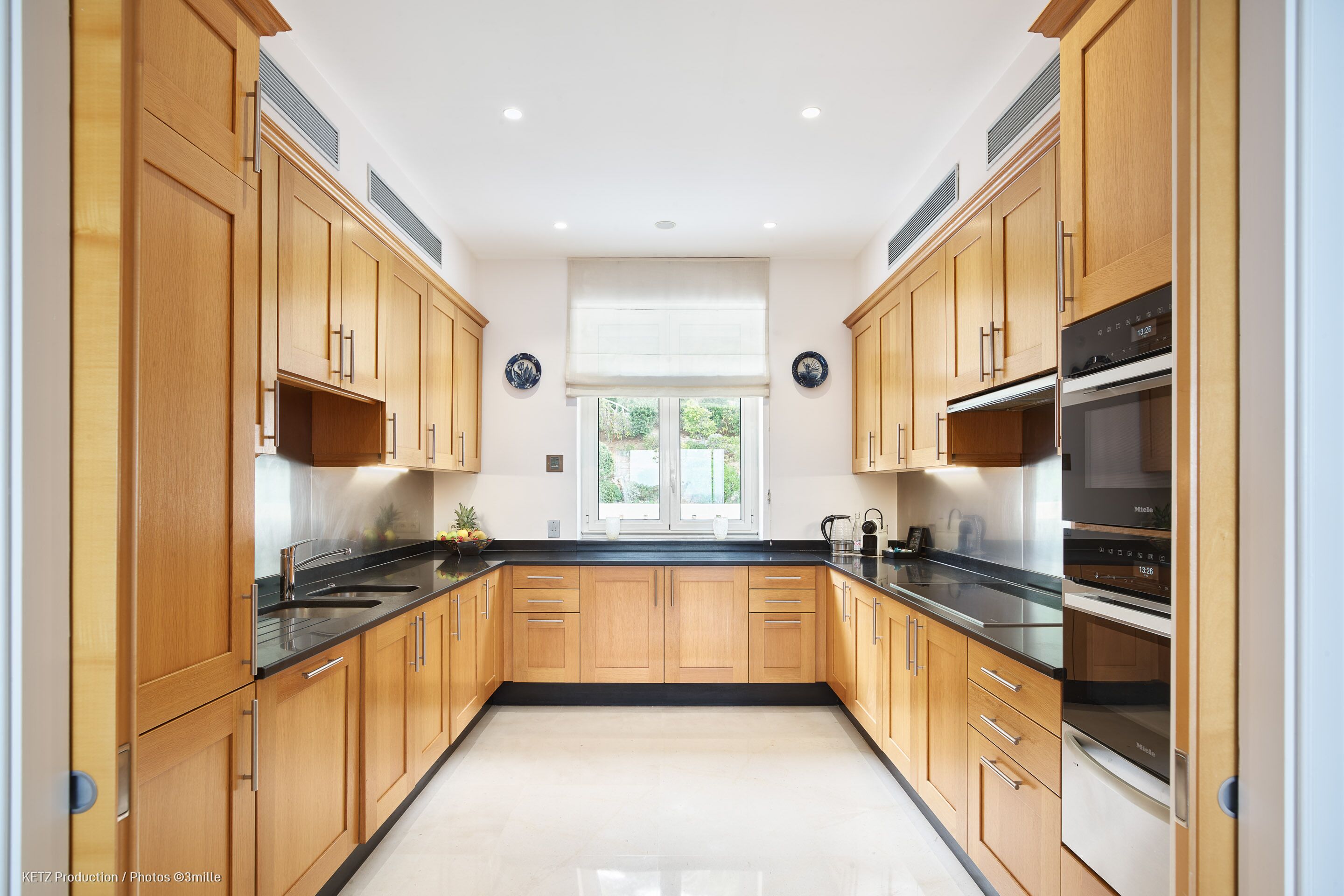 luxury suite, 2 bedrooms (310) | living area | 42-inch flat-screen tv with satellite channels, tv