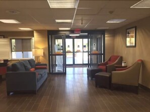 Interior entrance - Comfort Inn Tucson Central (Tucson)