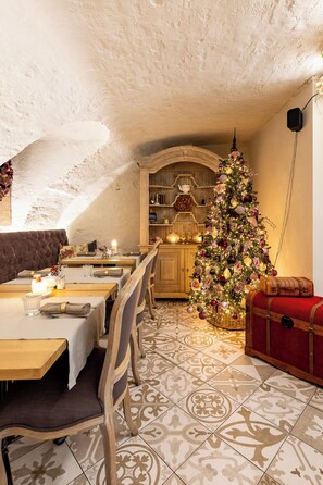 Desayuno buffet (EUR 30 por persona) 