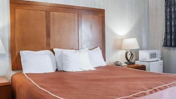 Standard Room | Desk, iron/ironing board, free WiFi, bed sheets