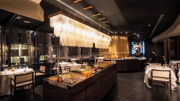 Daily buffet breakfast (EUR 37.95 per person)