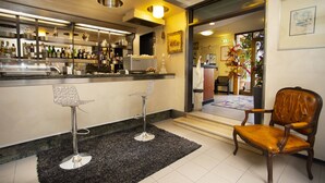 Bar (en el alojamiento)
