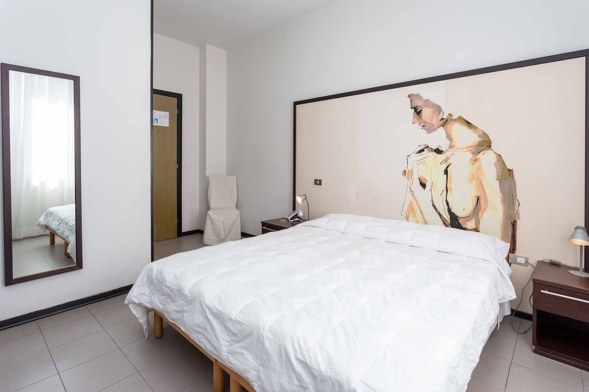1 habitación, minibar y caja de seguridad en la habitación