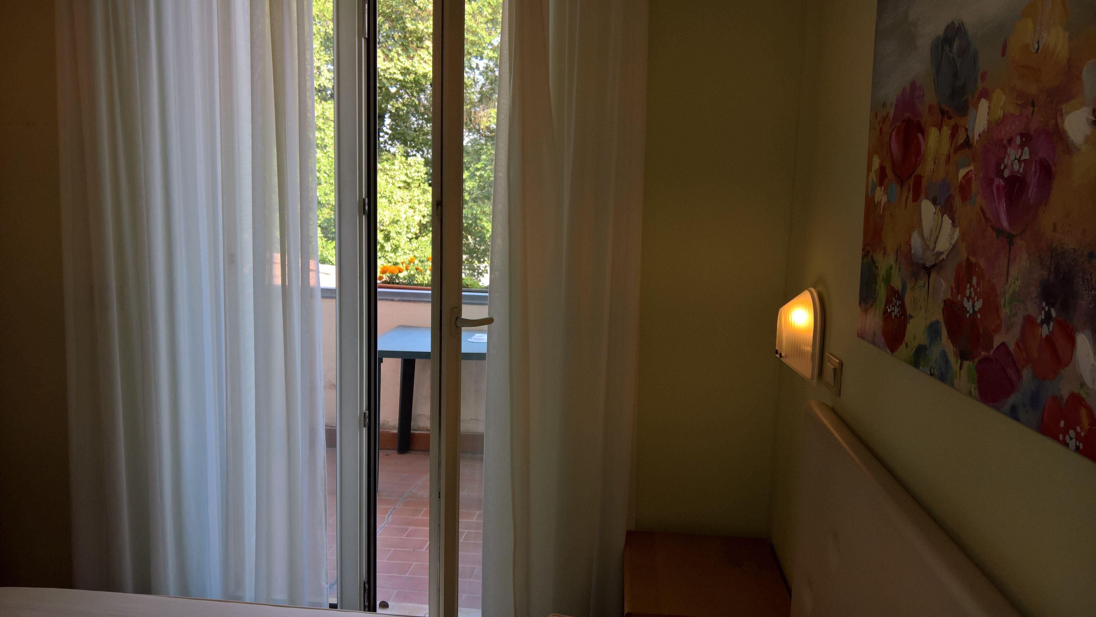 double room | minibar, desk, soundproofing, cots/infant beds