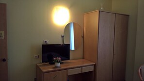 Doppelzimmer | Minibar, Schreibtisch, schallisolierte Zimmer, Babybetten