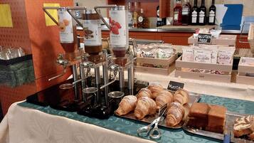 Café da manhã continental grátis todos os dias