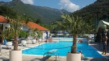 Seasonal outdoor pool