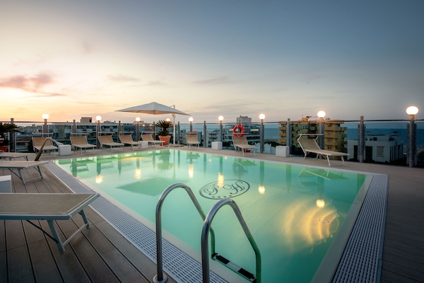 Seasonal outdoor pool, sun loungers