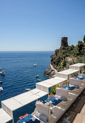 Breakfast, lunch and dinner served - Hotel Onda Verde (Praiano)