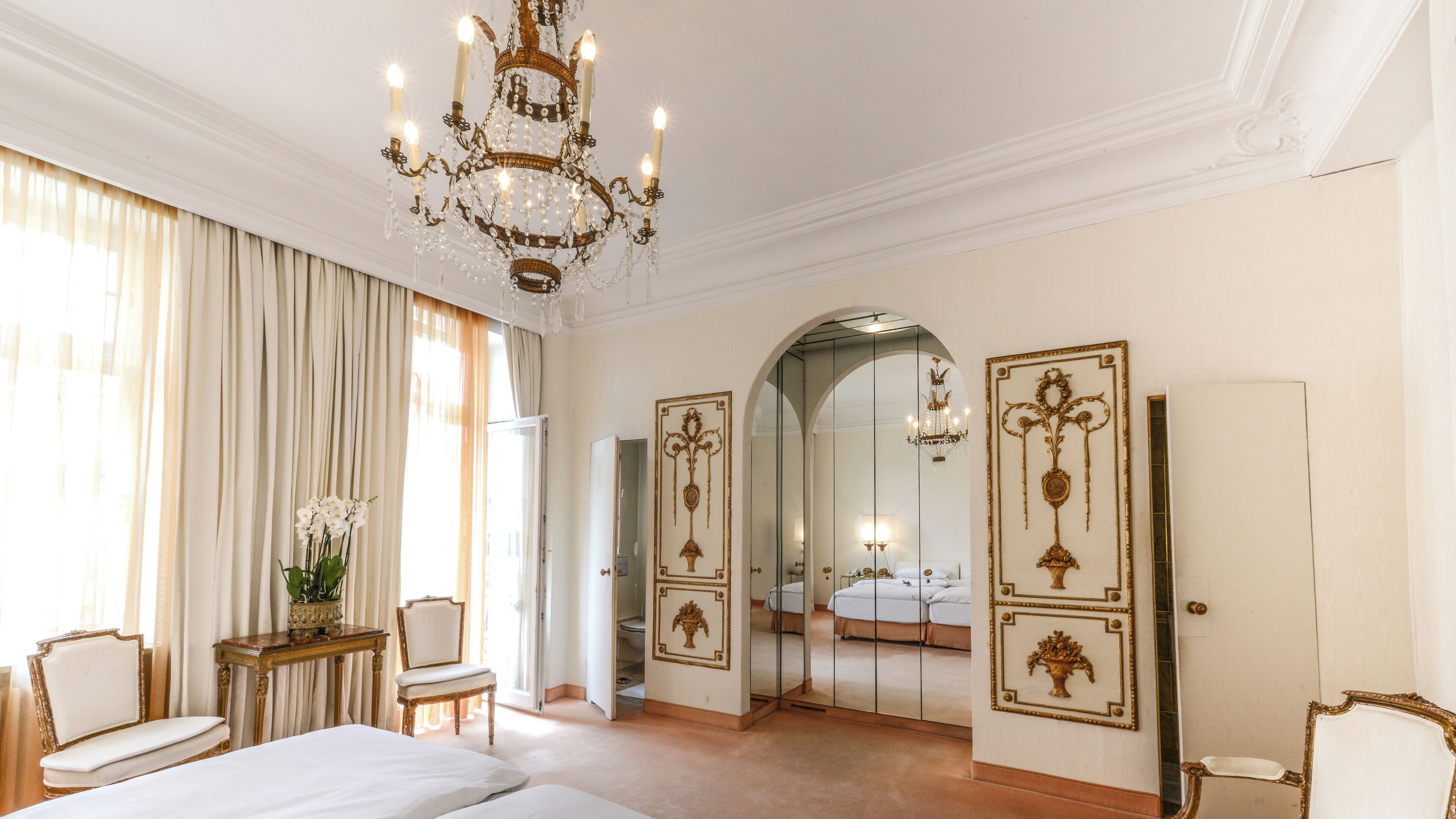 Deluxe Room | Premium bedding, down duvets, in-room safe, individually decorated