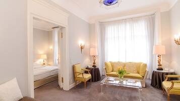 Suite | Living area | TV