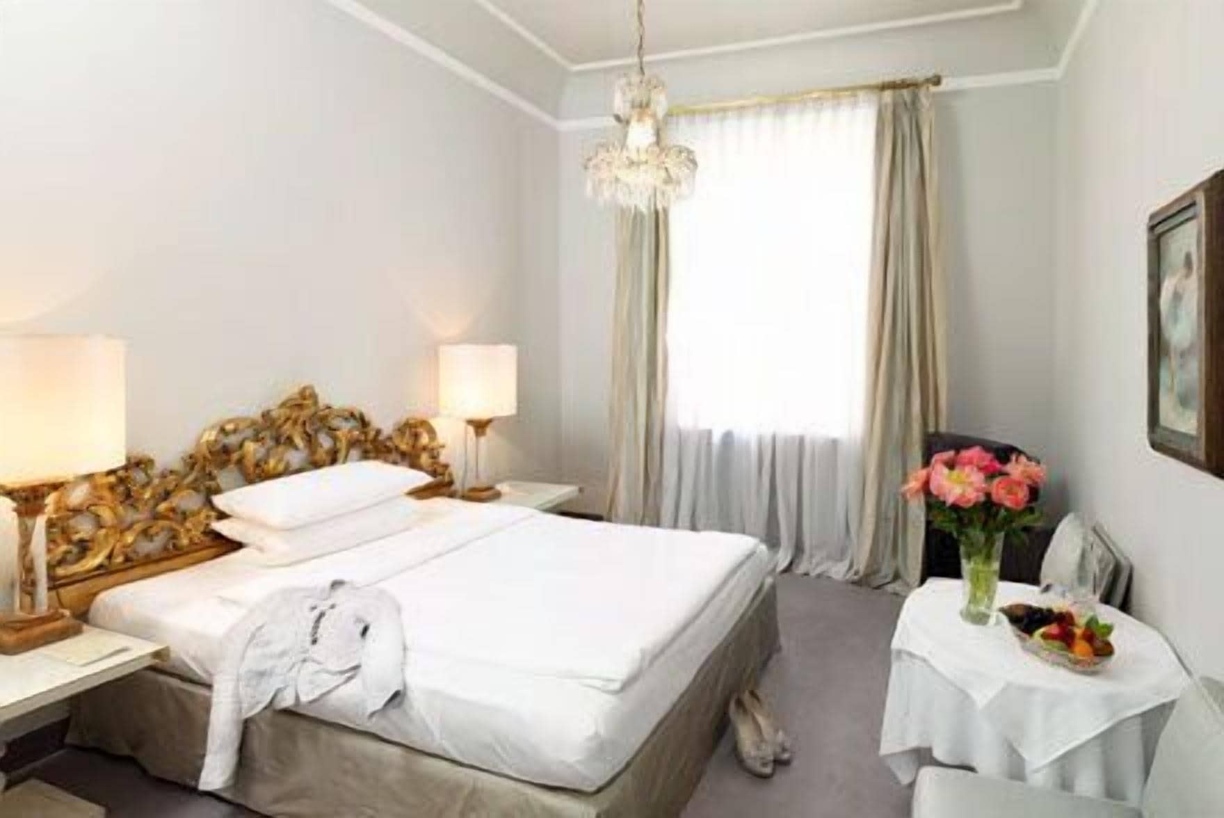 hypo-allergenic bedding, down duvets, in-room safe