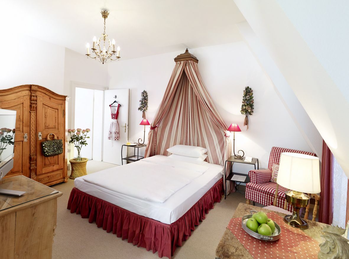 hypo-allergenic bedding, down duvets, in-room safe