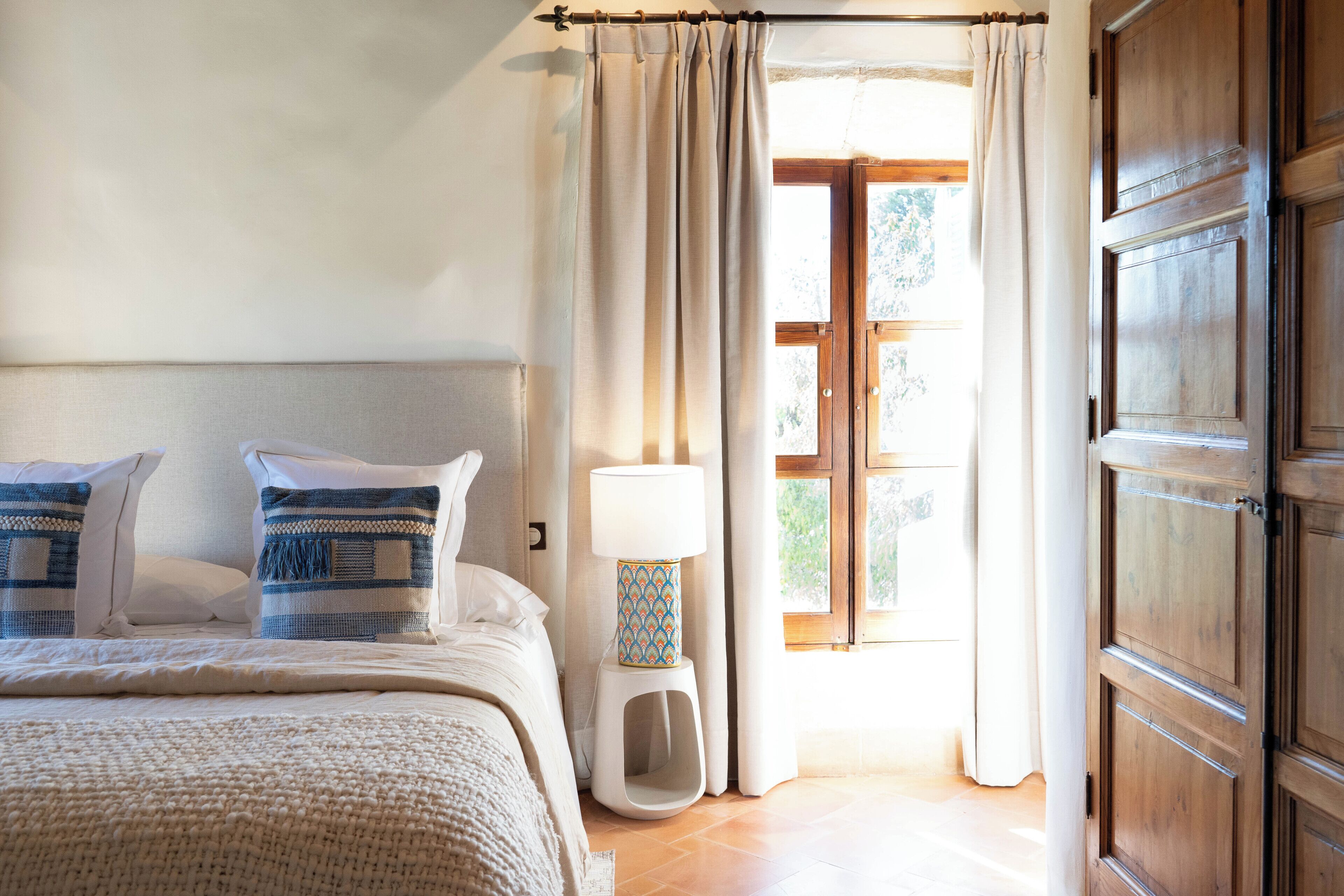 Comfort Room | Egyptian cotton sheets, premium bedding, minibar, in-room safe