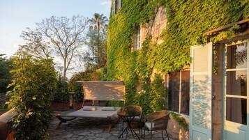 Classic Room | Terrace/patio