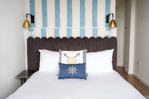 Basic-Doppelzimmer | Allergikerbettwaren, Zimmersafe, Schreibtisch