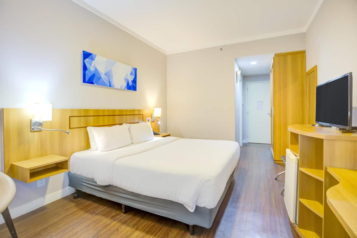 In-room safe, desk, blackout drapes, soundproofing