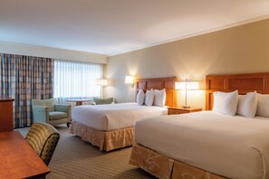 2 Queen Beds Standard Room | Desk, blackout drapes, soundproofing, iron/ironing board - Gorges Grant Hotel (Ogunquit)