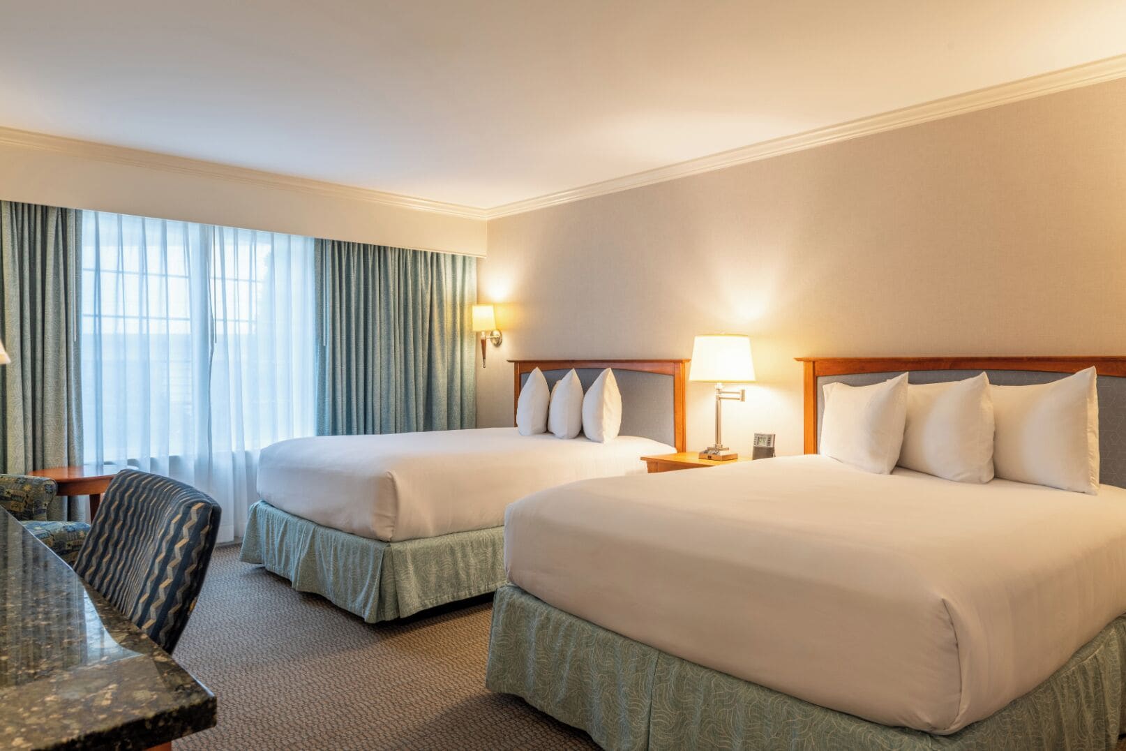 ห้องพรีเมียม, เตียงควีนไซส์ 2 เตียง | โต๊ะทำงาน, ผ้าม่านกันแสง, ห้องเก็บเสียง, เตารีด/โต๊ะรีดผ้า