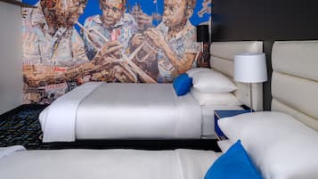 Habitación, 2 camas de matrimonio (Chill Deuce) | Ropa de cama hipoalergénica, edredones de plumas, minibar