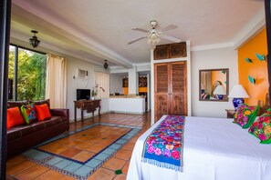 Junior Suite, 1 King Bed with Sofa bed | Private kitchen | Microwave, coffee/tea maker