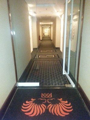 Hallway - Eurobuilding Express El Tigre (Miguel Otero Silva)